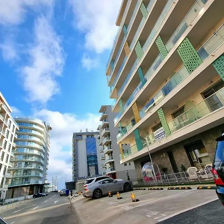 Sea La Vie Apartment