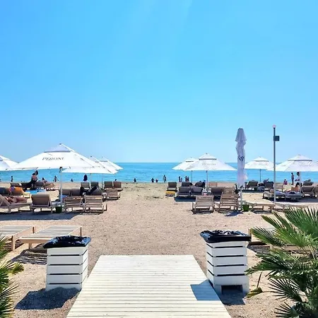 Sea La Vie Apartment Mamaia